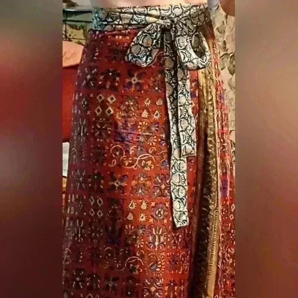 Reversible SILK OSFA Wrap Skirt - Picture 4 of 15